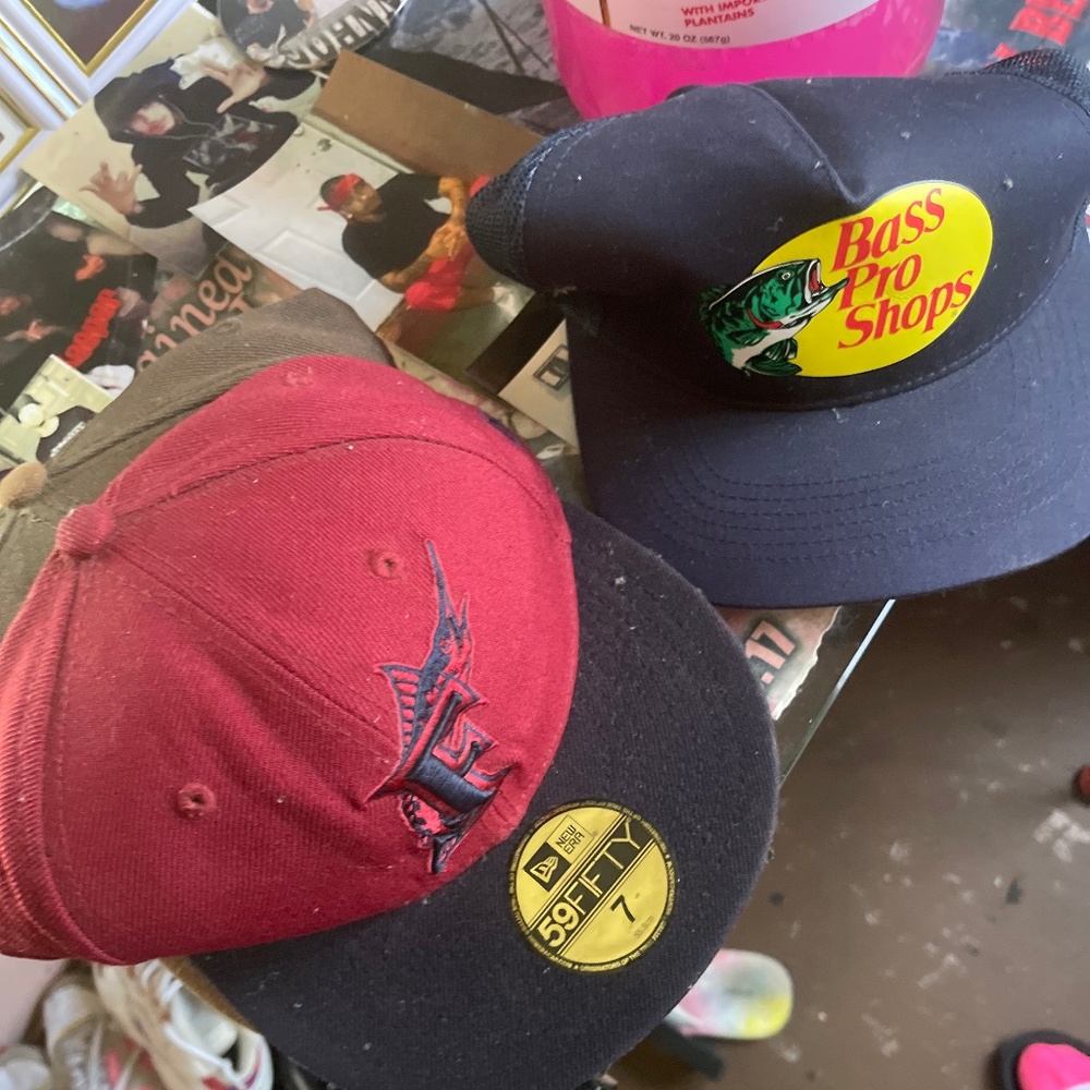 I’m selling hats